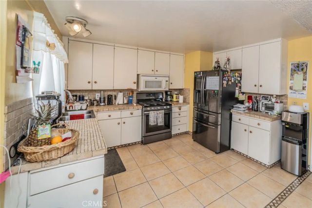 606 S Darney Avenue, West Covina, CA 91792