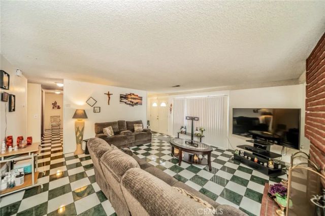 606 S Darney Avenue, West Covina, CA 91792