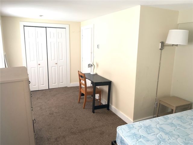 42 Lee Avenue, Newport, RI 02840