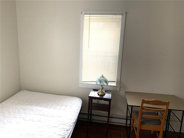 42 Lee Avenue, Newport, RI 02840