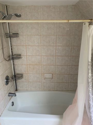 42 Lee Avenue, Newport, RI 02840