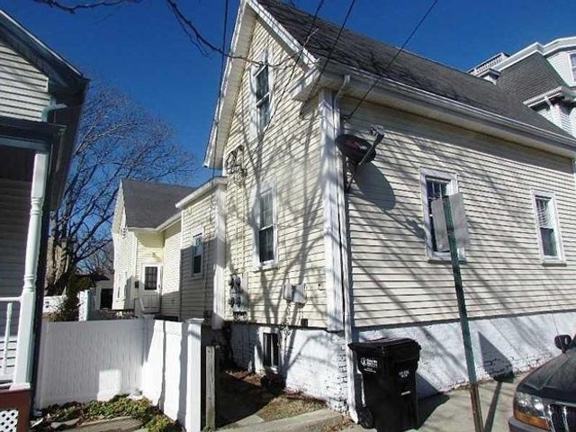 42 Lee Avenue, Newport, RI 02840