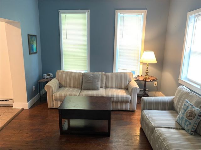 42 Lee Avenue, Newport, RI 02840