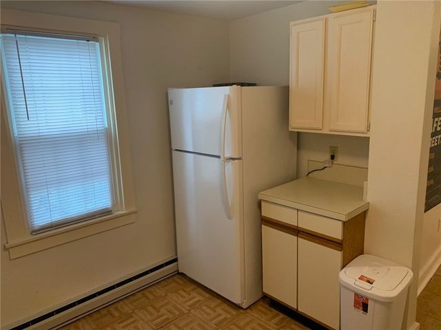 42 Lee Avenue, Newport, RI 02840