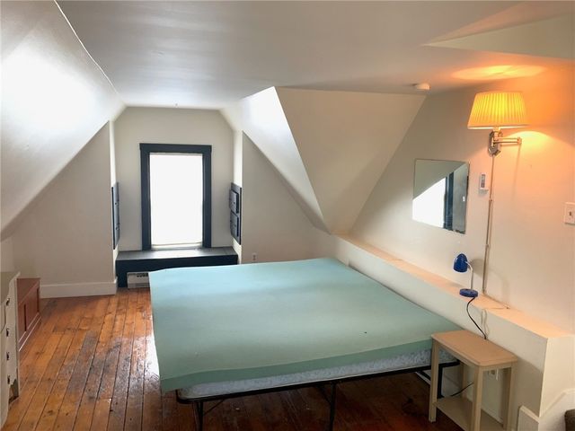 42 Lee Avenue, Newport, RI 02840