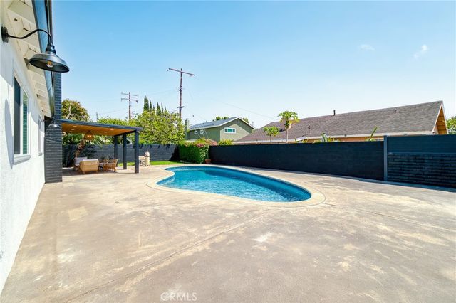 4422 E Silverleaf, Orange, CA 92869
