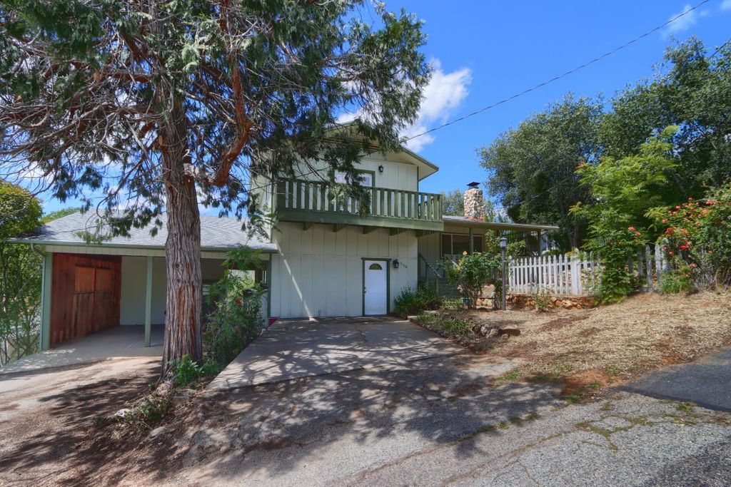 Image 2 of property listing at 5160 Campbell Way, Mariposa, CA 95338