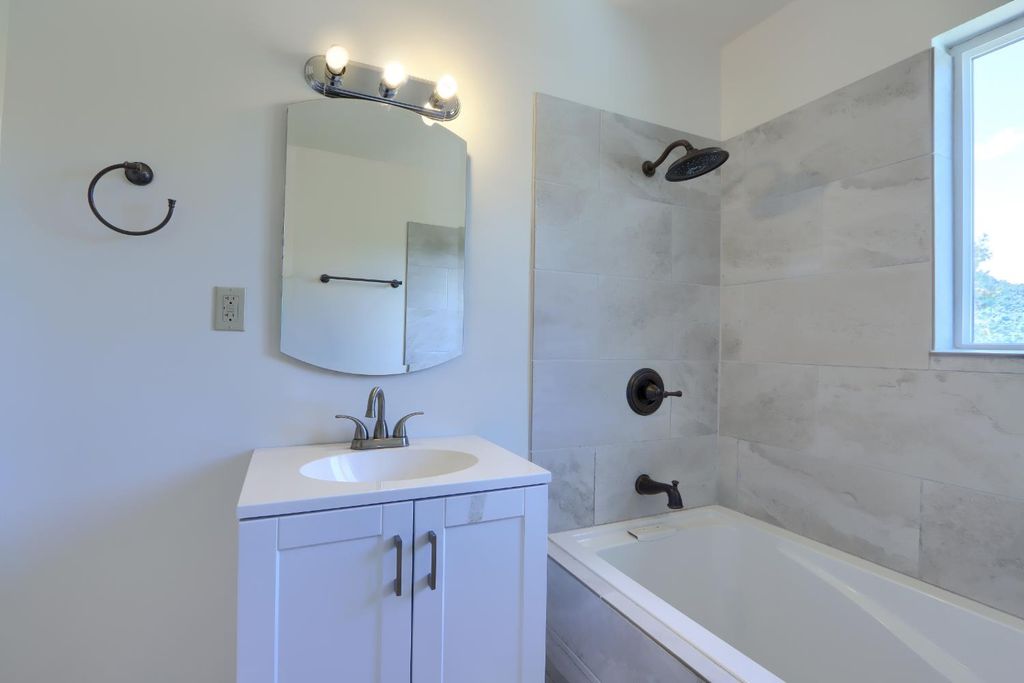 Image 23 of property listing at 5160 Campbell Way, Mariposa, CA 95338