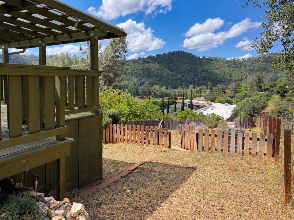 Image 44 of property listing at 5160 Campbell Way, Mariposa, CA 95338