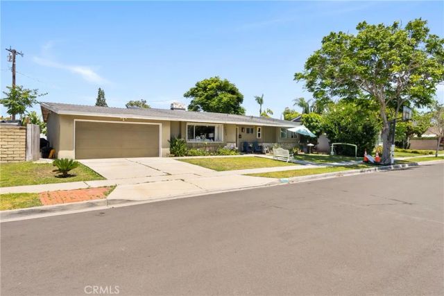 2436 Littleton, Costa Mesa, CA 92626