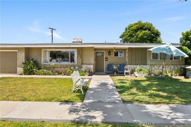 2436 Littleton, Costa Mesa, CA 92626