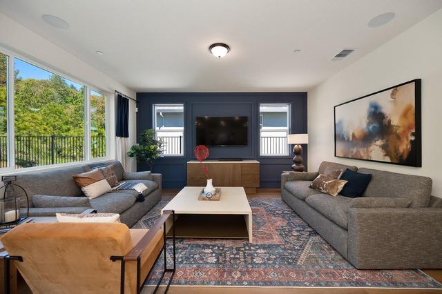 1008 Utah Dr, Placerville, CA 95667