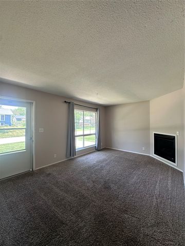 6520 Medford Lane NE, Cedar Rapids, IA 52402