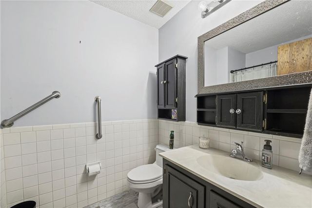 101 Fairview Avenue, Warrensburg, MO 64093