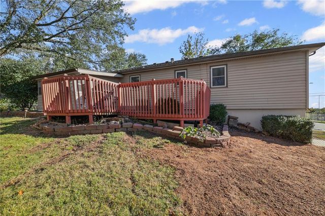 101 Fairview Avenue, Warrensburg, MO 64093