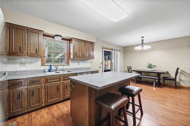 101 Fairview Avenue, Warrensburg, MO 64093