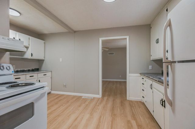 237 N Kansas Ave, Salina, KS 67401