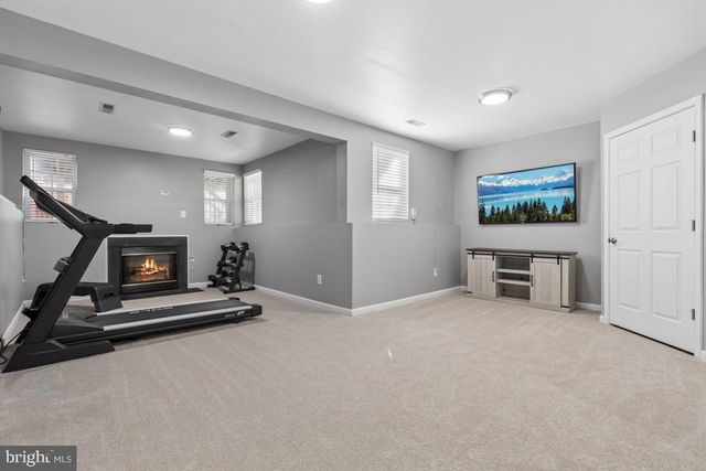 25462 UPPER CLUBHOUSE DR, Chantilly, VA 20152