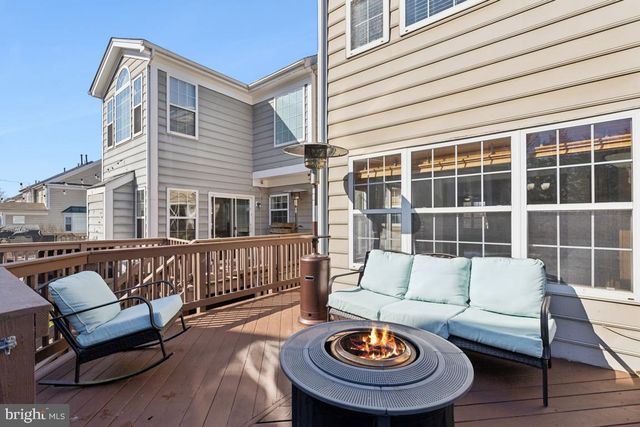 25462 UPPER CLUBHOUSE DR, Chantilly, VA 20152