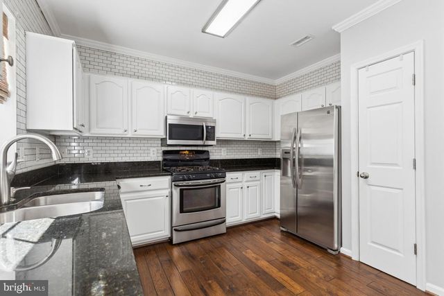 25462 UPPER CLUBHOUSE DR, Chantilly, VA 20152