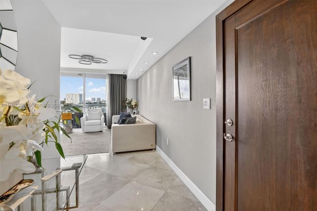 19400 Turnberry Way 1012, Aventura, FL 33180