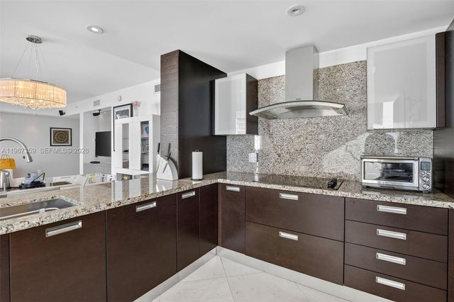 19400 Turnberry Way 1012, Aventura, FL 33180