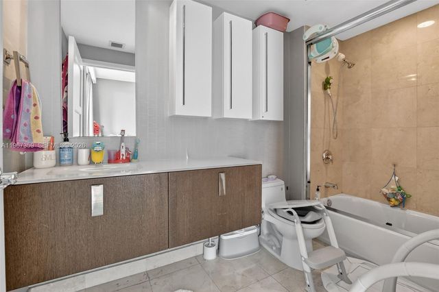 19400 Turnberry Way 1012, Aventura, FL 33180