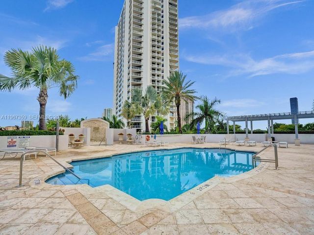 19400 Turnberry Way 1012, Aventura, FL 33180