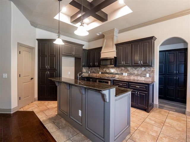 1513 N Savannah Terrace, Mustang, OK 73064
