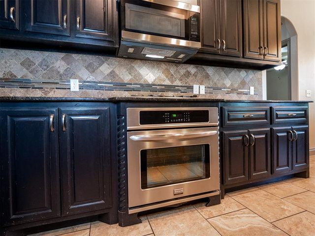 1513 N Savannah Terrace, Mustang, OK 73064