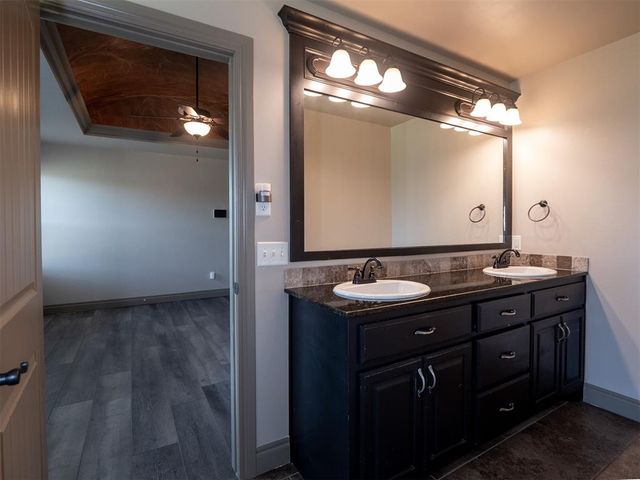 1513 N Savannah Terrace, Mustang, OK 73064