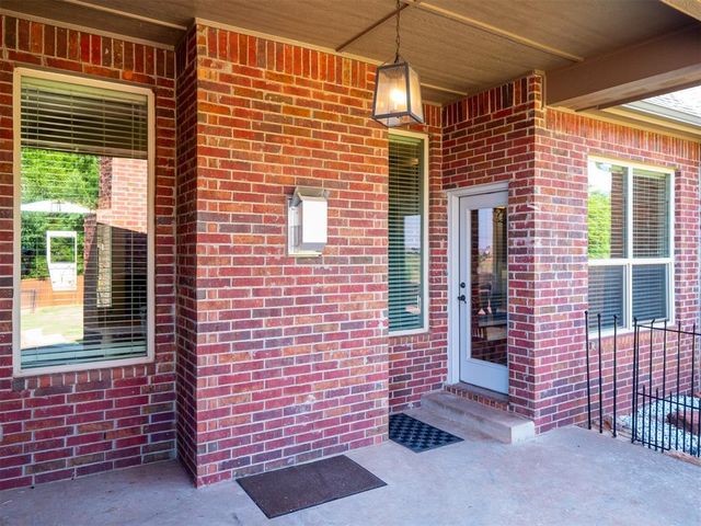 1513 N Savannah Terrace, Mustang, OK 73064