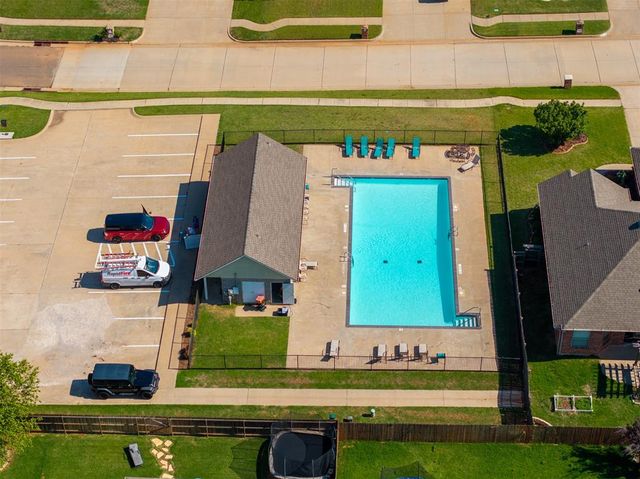 1513 N Savannah Terrace, Mustang, OK 73064