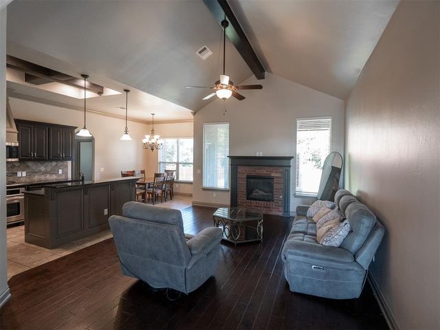 1513 N Savannah Terrace, Mustang, OK 73064