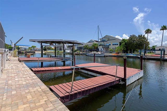 15602 CENTURY DRIVE, Hudson, FL 34667
