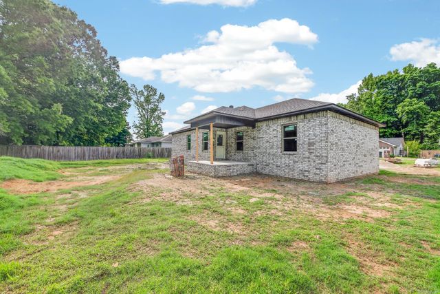 38 Shamsie Drive, Ward, AR 72176