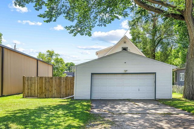 1329 1st Avenue N, Fargo, ND 58102