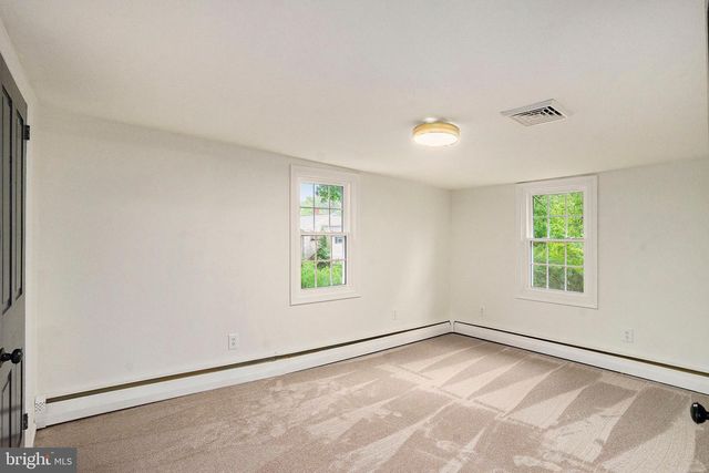 1237 W KING RD, Malvern, PA 19355