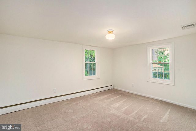 1237 W KING RD, Malvern, PA 19355