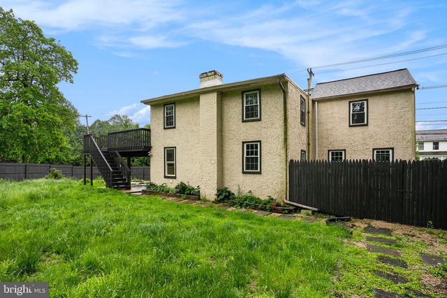 1237 W KING RD, Malvern, PA 19355