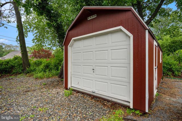 1237 W KING RD, Malvern, PA 19355