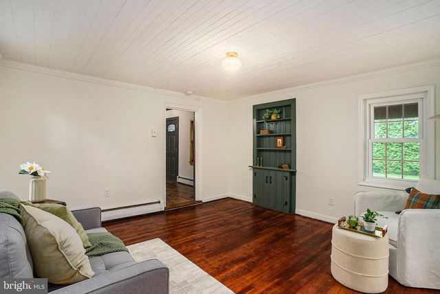 1237 W KING RD, Malvern, PA 19355