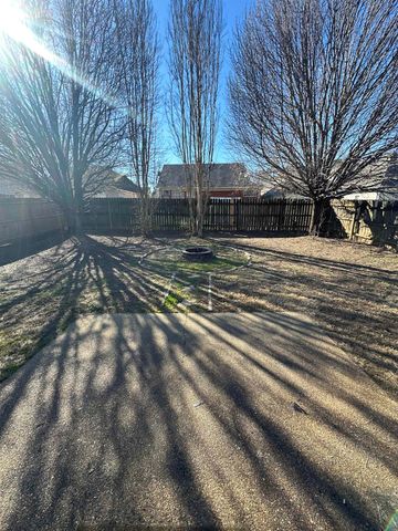 1205 LEMASA DR, Cordova, TN 38018