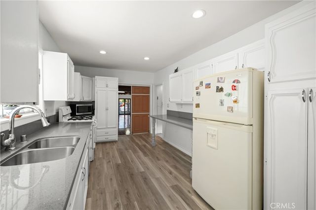 1067 N Wilton Place, Los Angeles, CA 90038