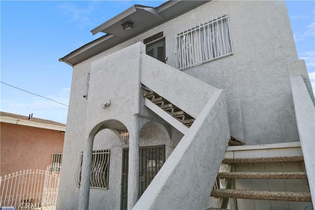 1067 N Wilton Place, Los Angeles, CA 90038