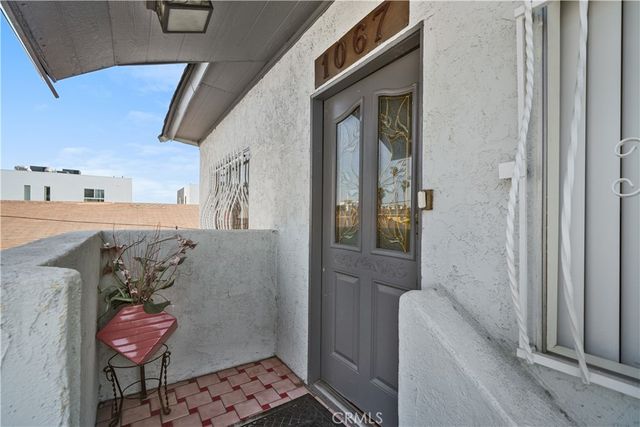 1067 N Wilton Place, Los Angeles, CA 90038