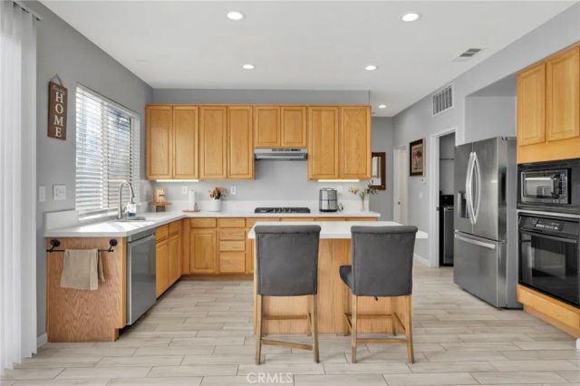 13673 Silversand Street, Victorville, CA 92394