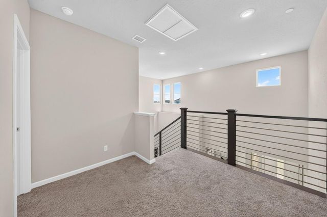 987 Groveland Avenue W, Madera, CA 93636