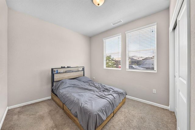 987 Groveland Avenue W, Madera, CA 93636