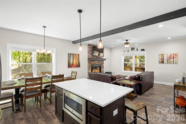 233 Arcadia Falls Way, Black Mountain, NC 28711